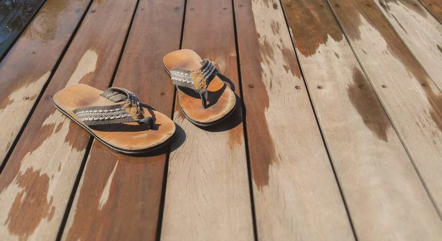 Wearing Women's Flip Flops to Work: Yes or No?