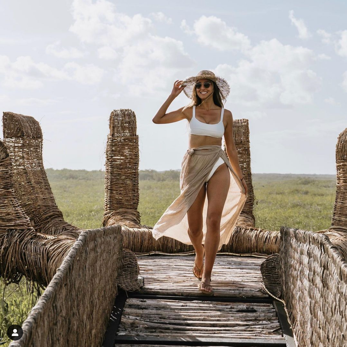 Fashion Flip Flops: How to Dress up Your Thong Sandals for Extra Flair