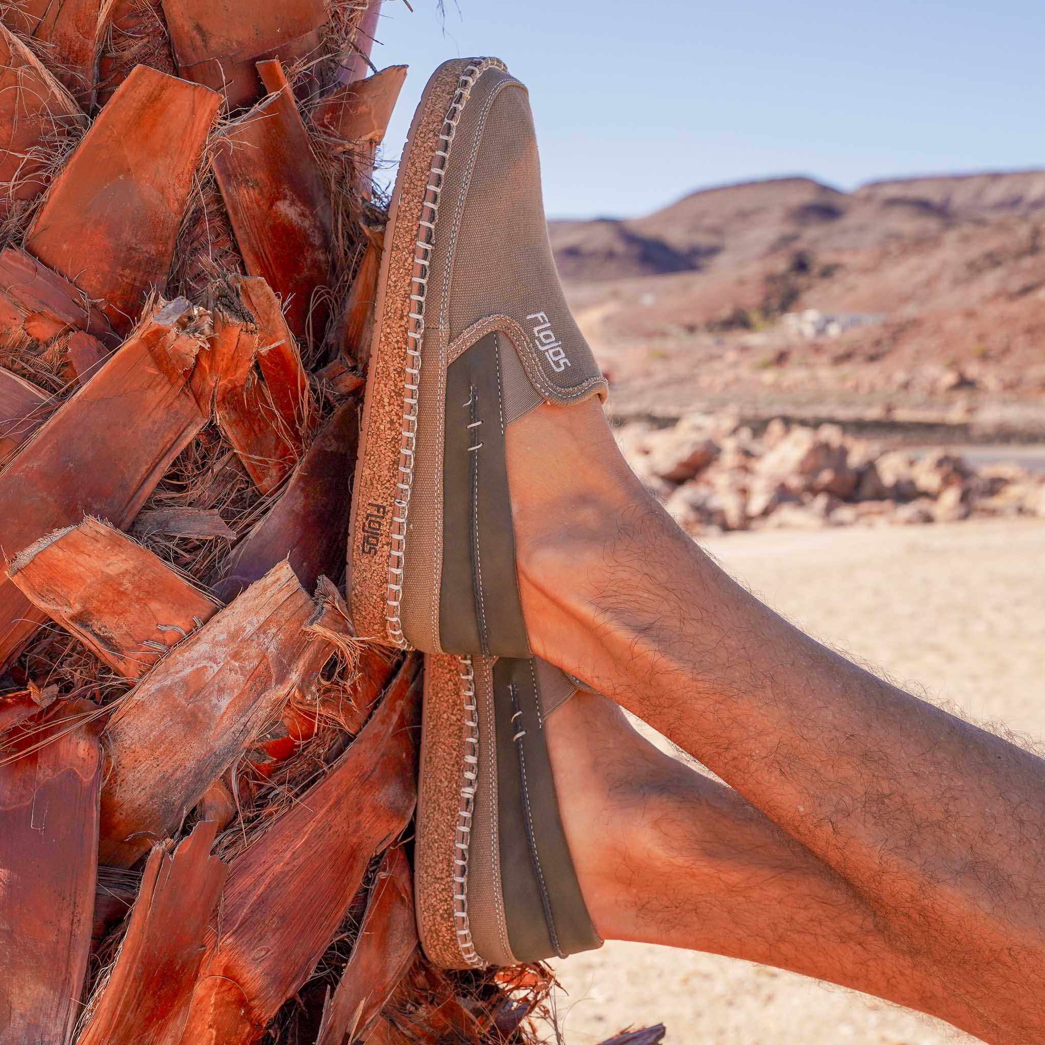 #color_Khaki/Gum