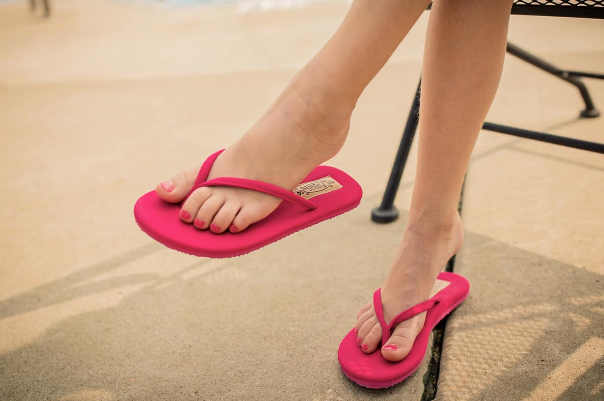 How to Style Dressy Flip Flops for Your Next Date