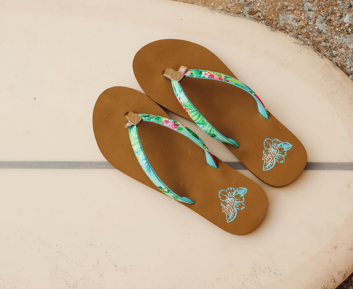 Types of Sandals and Why You Need Black Flat Sandals