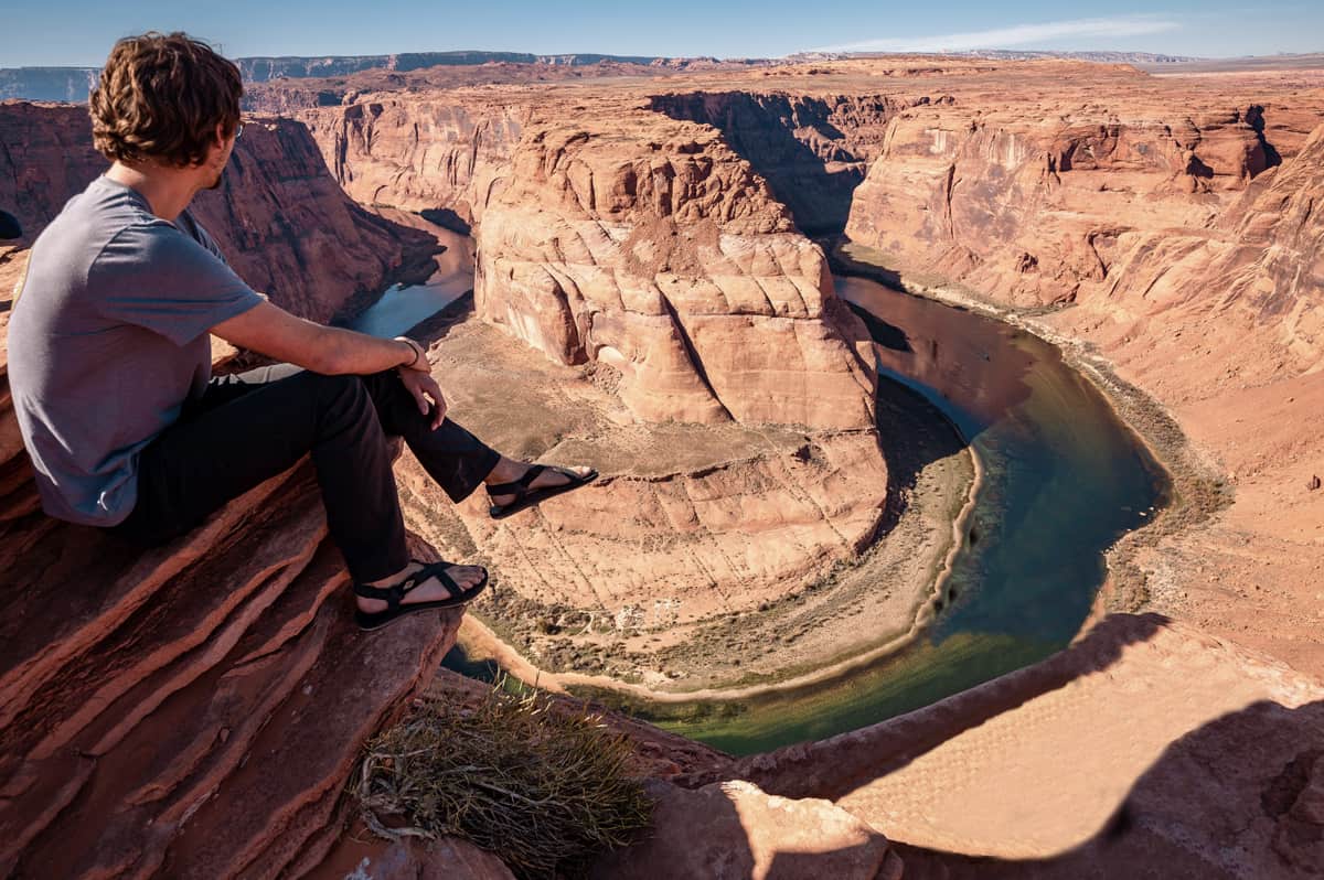 Here Are the Places Where You Can and Can't Wear Flip Flops