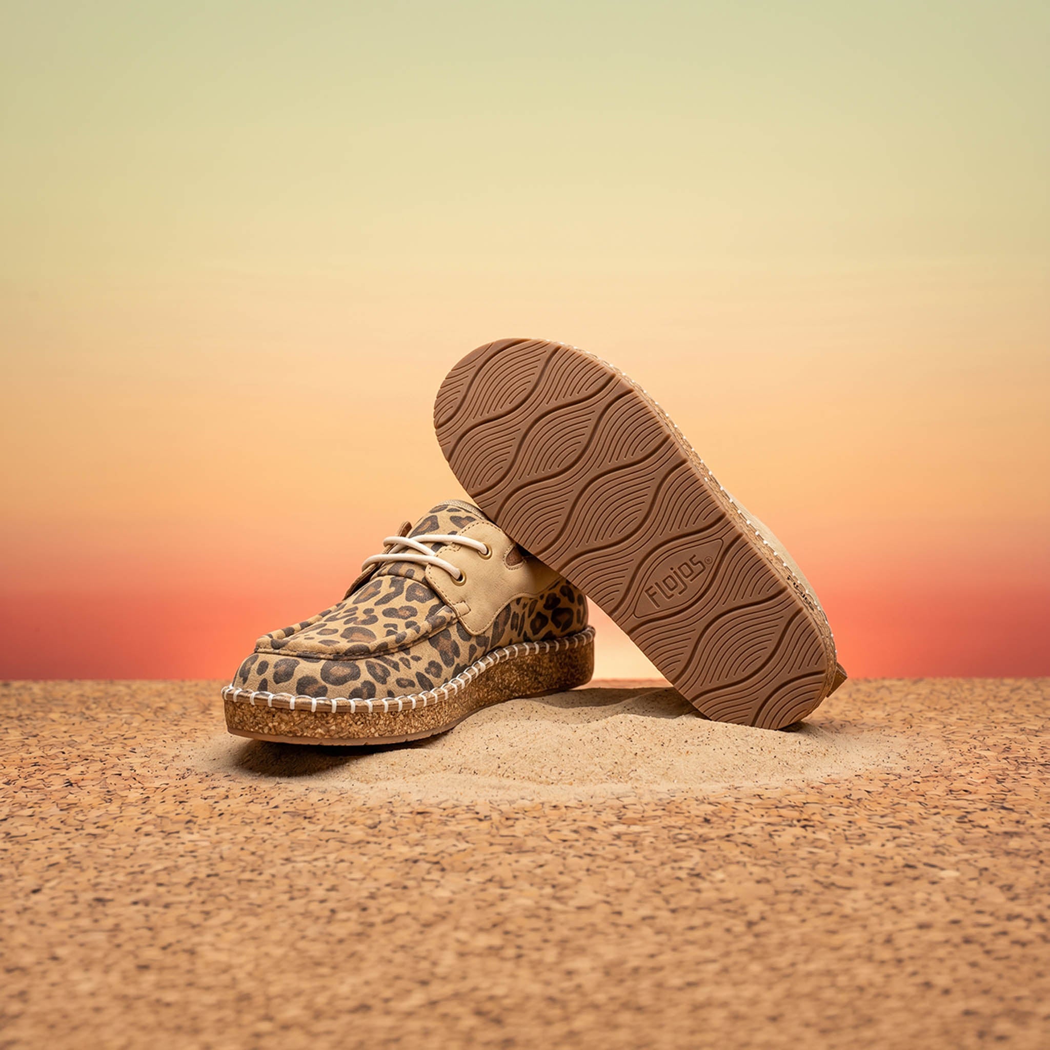 #color_Tan Leopard